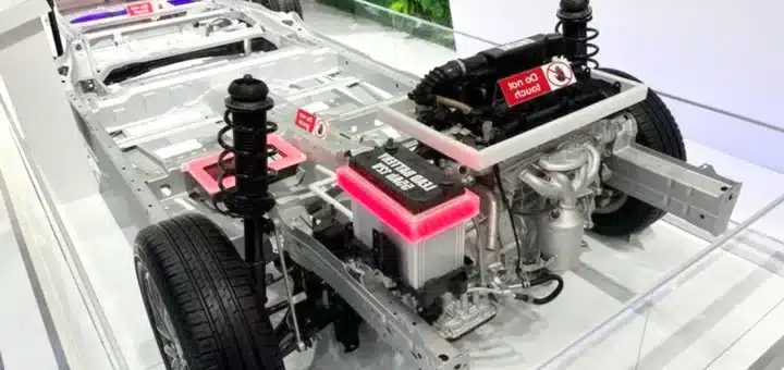 SPESIFIKASI SUZUKI XL7 HYBRID